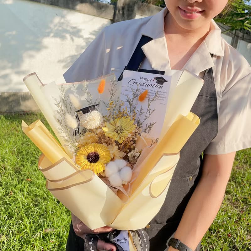 我們的青春未完待續⋯ 向日葵花束 人氣爆款 畢業花束 教