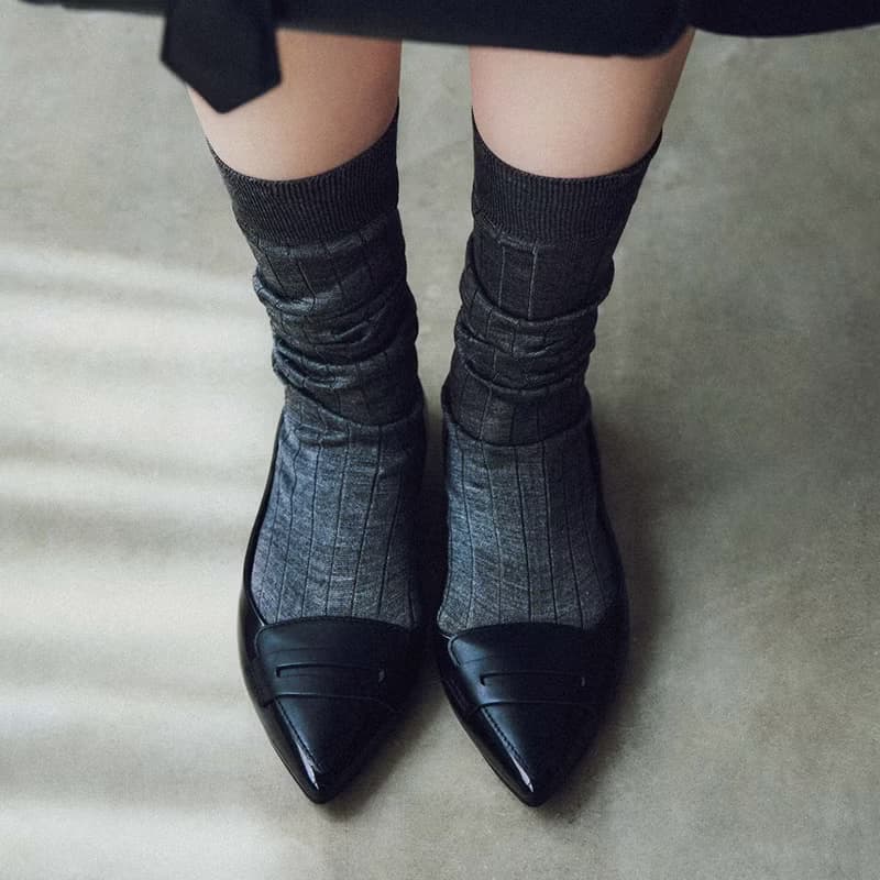 TAMARA 黑色 PVC 尖頭平底鞋