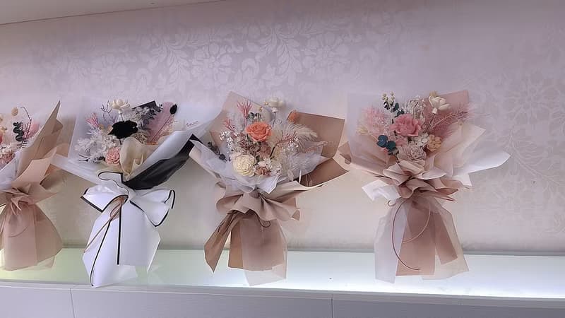 永生花束. 情人節.求婚.公證結婚.儀式感.生日.畢業.母親節