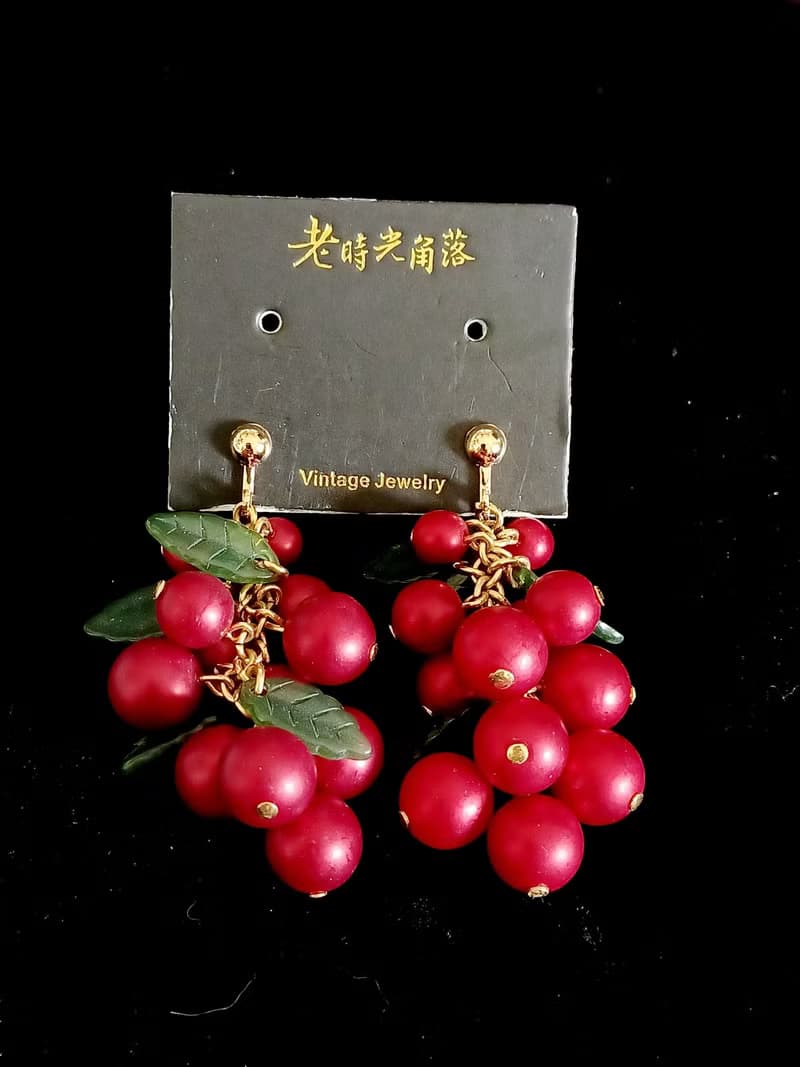 vintage jewelry  豔紅聖誕果實 夾式耳環