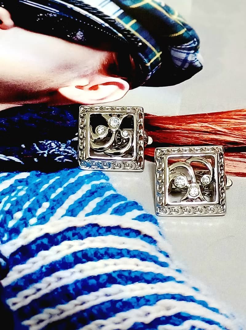 vintage jewelry  金屬方形簍空花卉夾式耳環