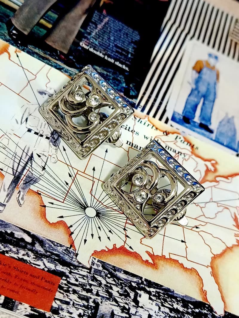 vintage jewelry  金屬方形簍空花卉夾式耳環