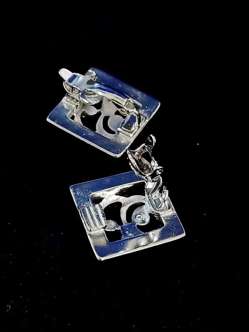 vintage jewelry  金屬方形簍空花卉夾式耳環