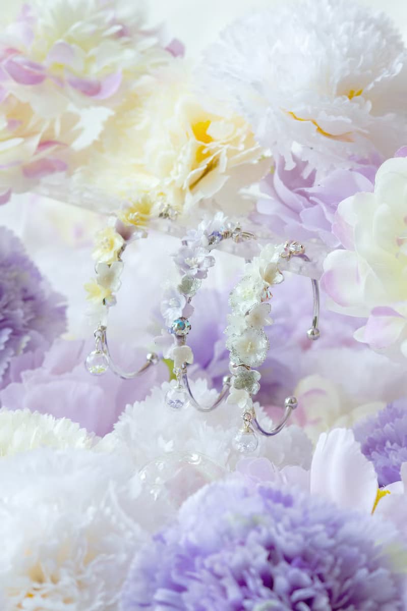 POM POM:冬日雪牡丹花束水晶球925鍍銀手鐲(三色可選)