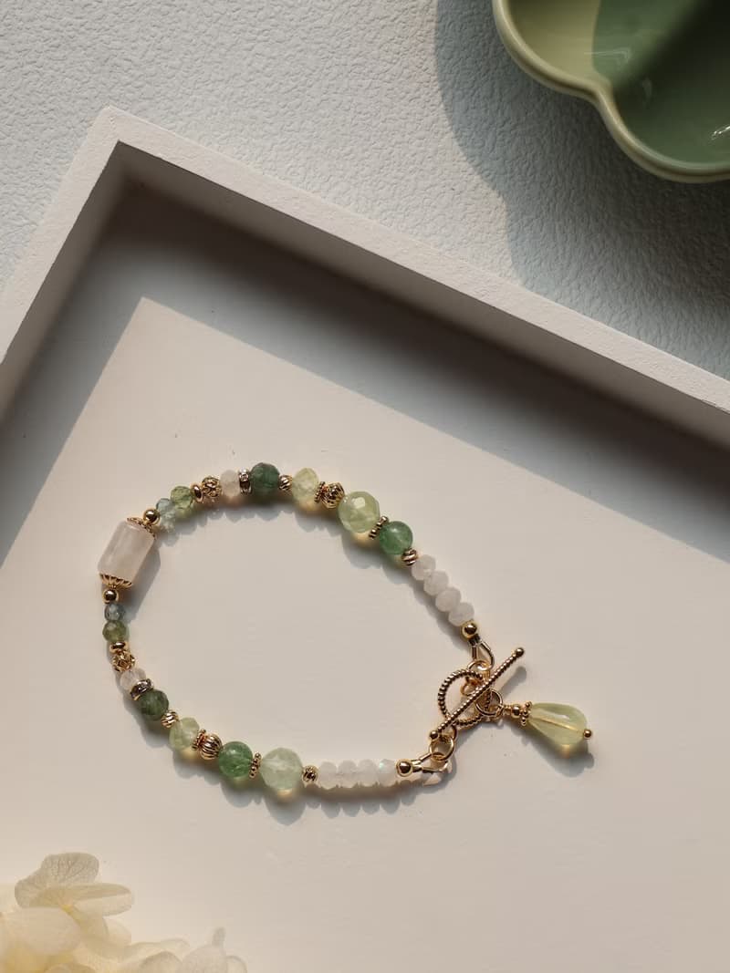 墨綠之森。葡萄石水滴 月光石 磷灰石 14K包金 水晶礦石手鍊