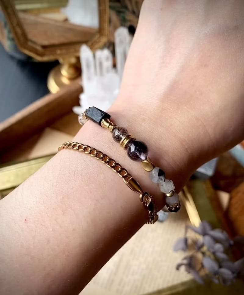 -疾疾.護法現身-天然水晶手鏈/黃銅手鍊