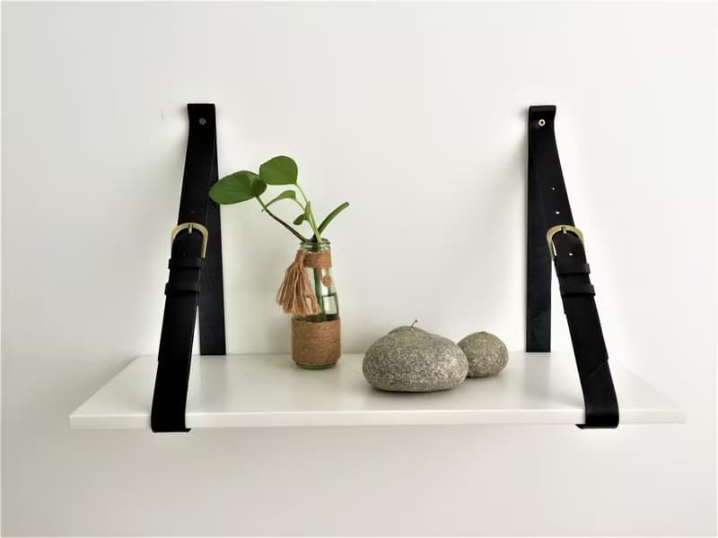 皮帶牆上置物架 // 隔板置物架 // 牆面裝飾 // DIY 床頭墊皮帶