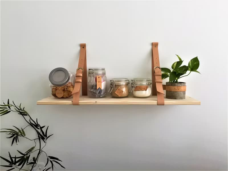 皮帶牆上置物架 // 隔板置物架 // 牆面裝飾 // DIY 床頭墊皮帶