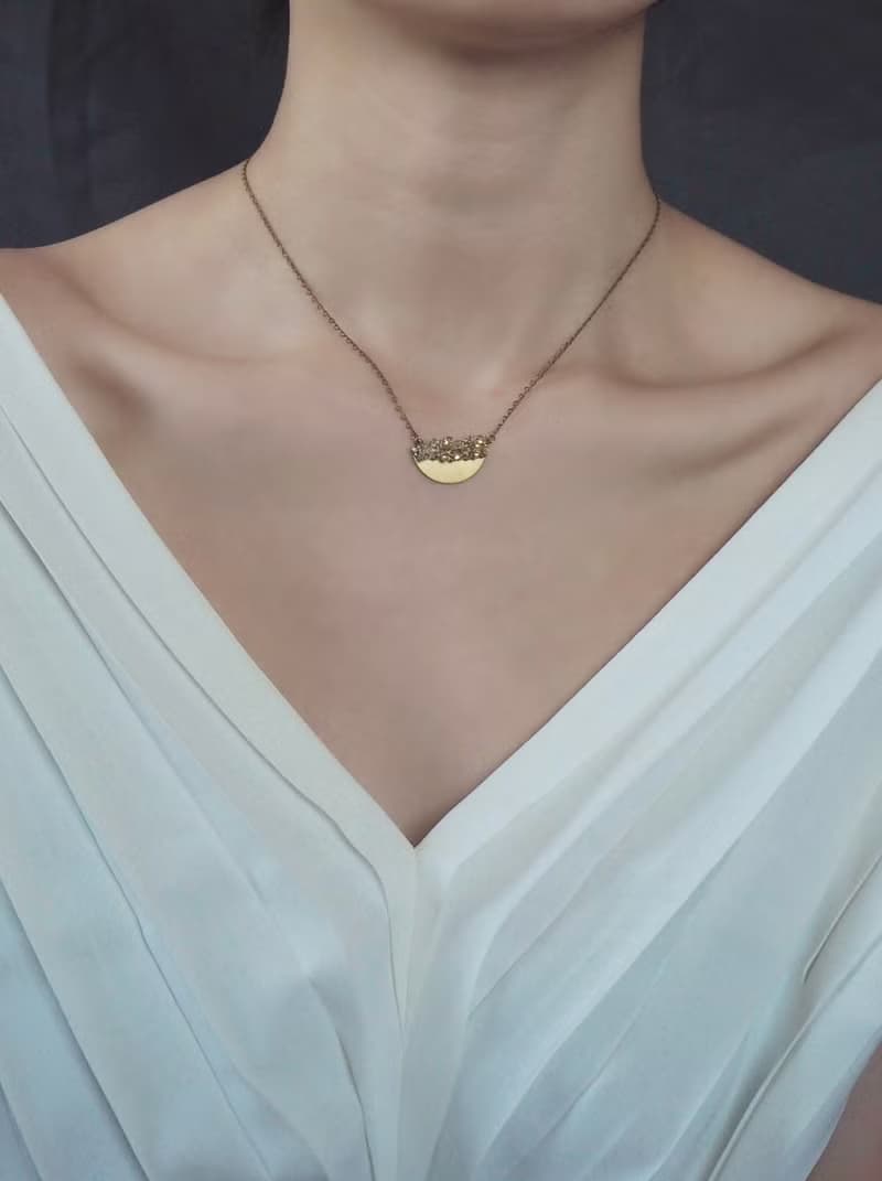 扇面玻璃珠黃銅項鍊