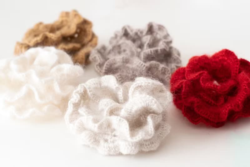 Openwork scarf for dolls, doll clothes, 娃娃衣服 针织围巾 给我女儿的礼物 人形 娃娃配件 娃娃 冬季服装