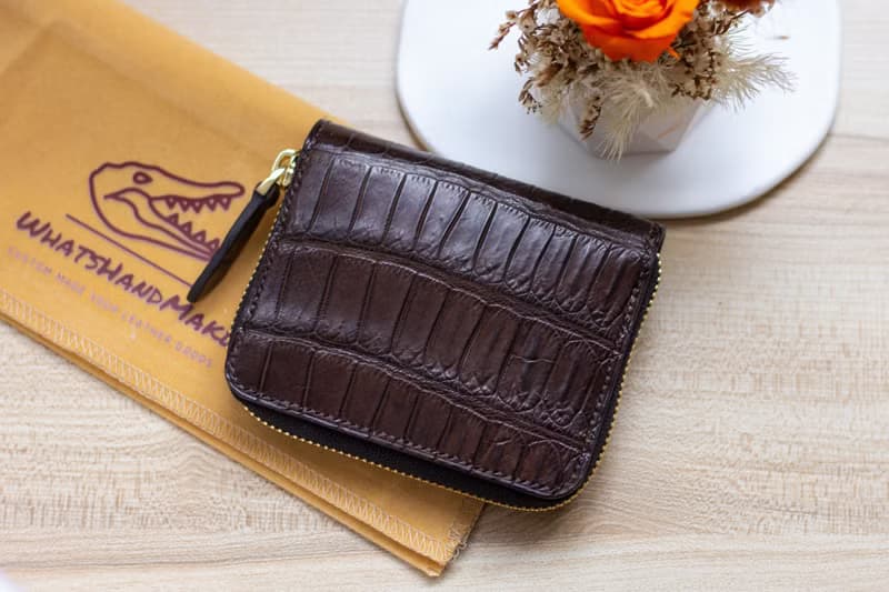 手工深朱古力啡色啞面鱷魚皮革拉鏈散紙銀包