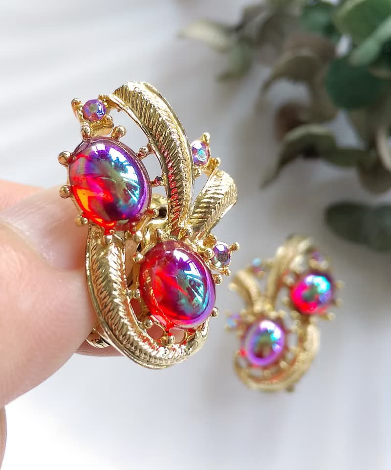 Vintage Jewelry 西洋古董飾品 紅螢蛋 夾式耳環
