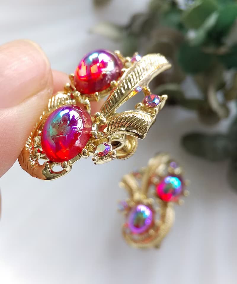 Vintage Jewelry 西洋古董飾品 紅螢蛋 夾式耳環