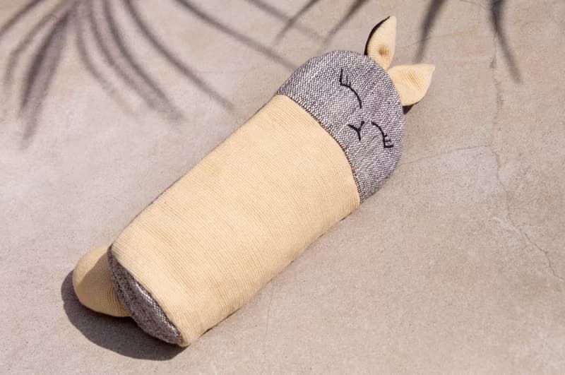 動物收納包/筆袋/化妝包/筆盒/餐具袋/動物文具-手工刺繡兔子筆袋