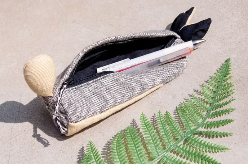 動物收納包/筆袋/化妝包/筆盒/餐具袋/動物文具-手工刺繡兔子筆袋