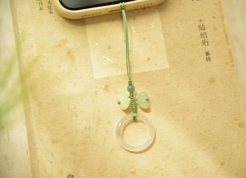 【花好月圓】天然岫玉桂花瑪瑙指環手機吊墜