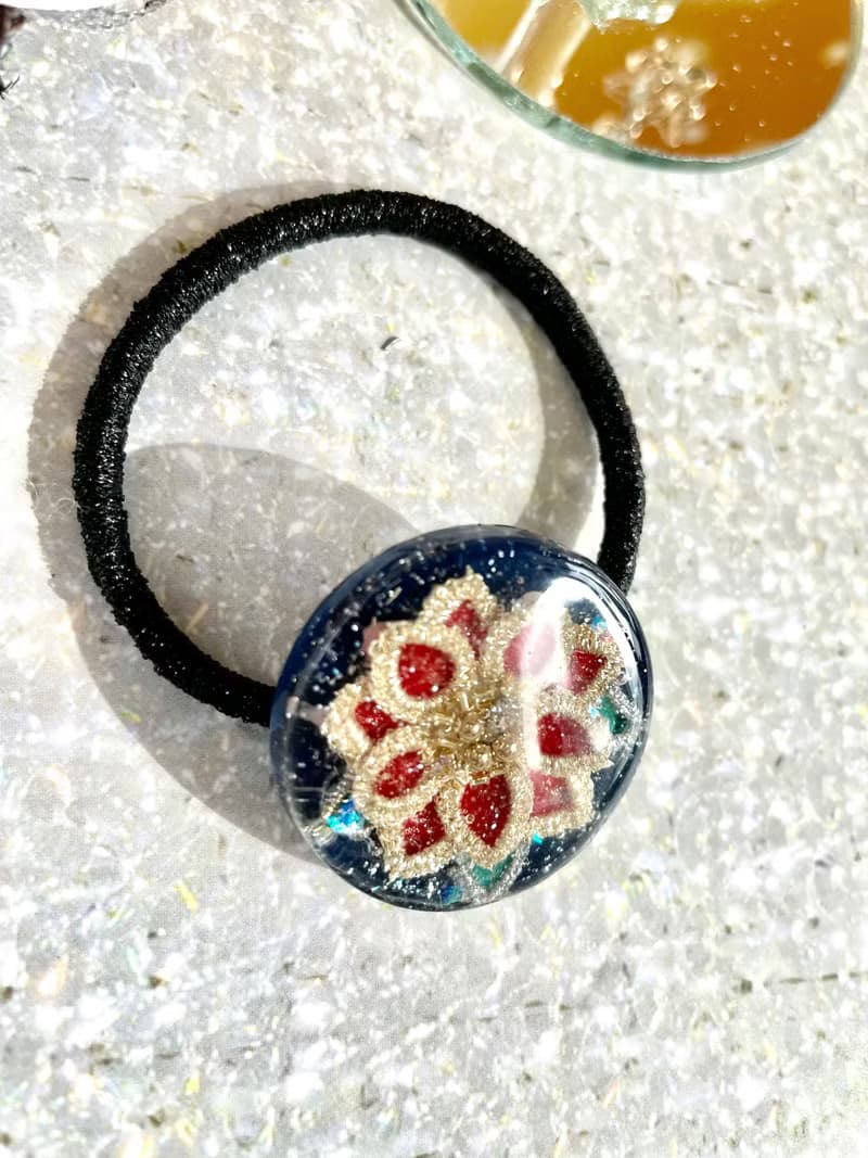一品紅雪花髮帶　深藍色　紅色和綠色