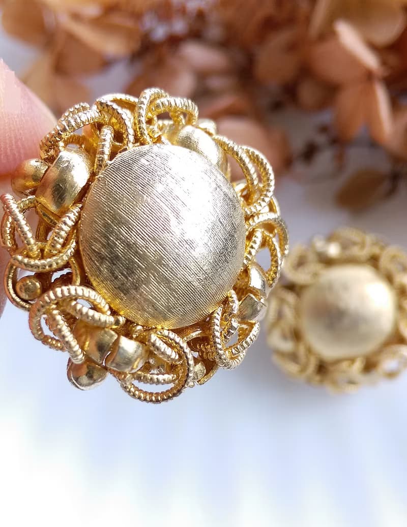 Vintage Jewelry 西洋古董飾品 金色調 金絲纏繞 夾式耳環