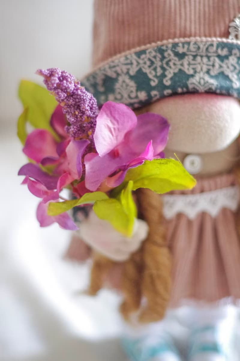 31公分北歐手工女孩侏儒芙蘿拉 – 花束與童話風格造型