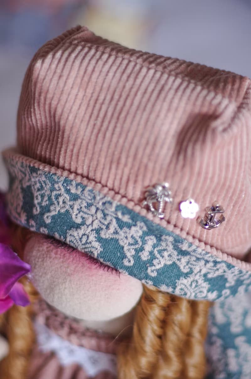 31公分北歐手工女孩侏儒芙蘿拉 – 花束與童話風格造型