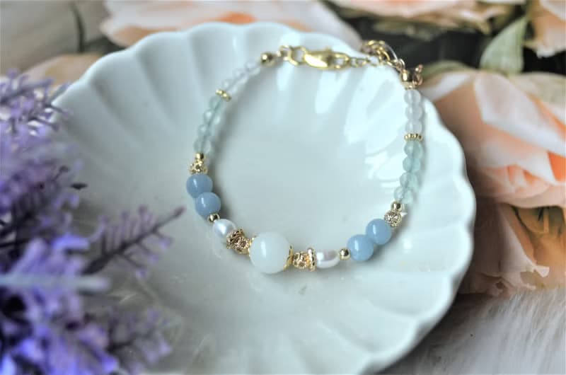 晴天 - 黃銅、天使石、螢石、淡水珍珠母乳飾品手鍊