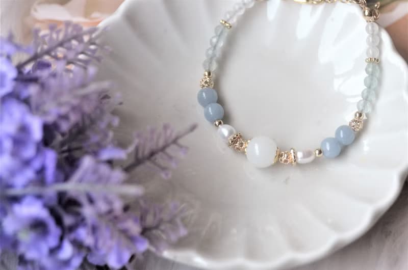 晴天 - 黃銅、天使石、螢石、淡水珍珠母乳飾品手鍊