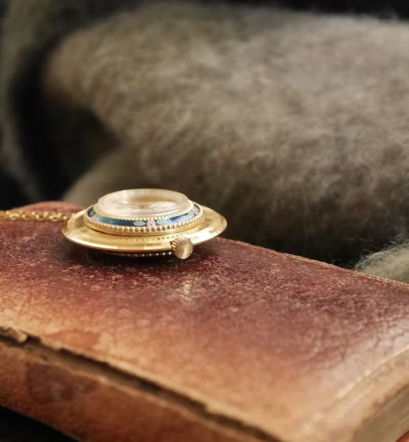 老又好 Vintage金色琺瑯花雙面懷錶發條錶項鍊 法國 N796