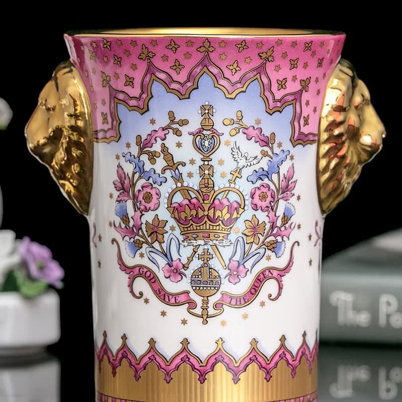 限量英國製Royal Collection女王加冕50週年奢華紀念骨瓷杯 筆筒