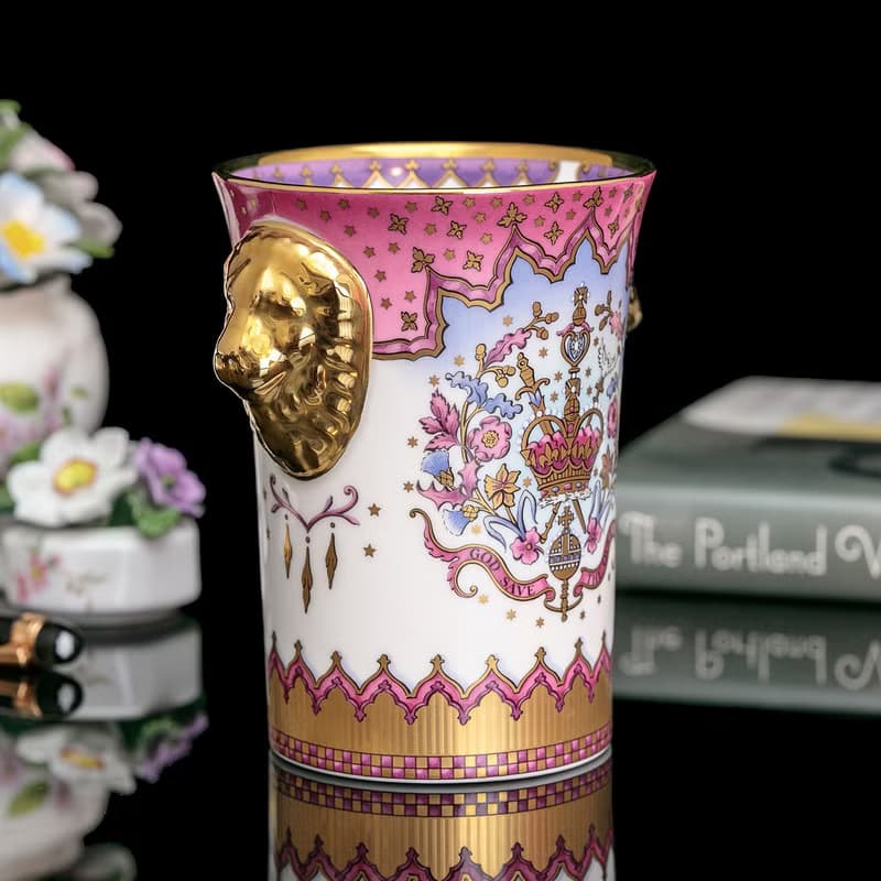 限量英國製Royal Collection女王加冕50週年奢華紀念骨瓷杯 筆筒