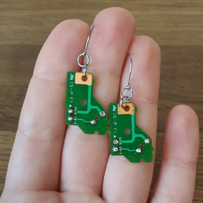 綠色電路板耳環。 男士或女士賽博朋克耳環