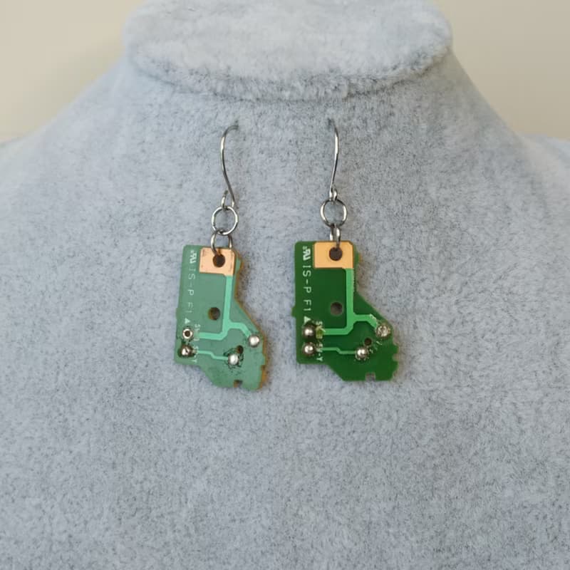 綠色電路板耳環。 男士或女士賽博朋克耳環
