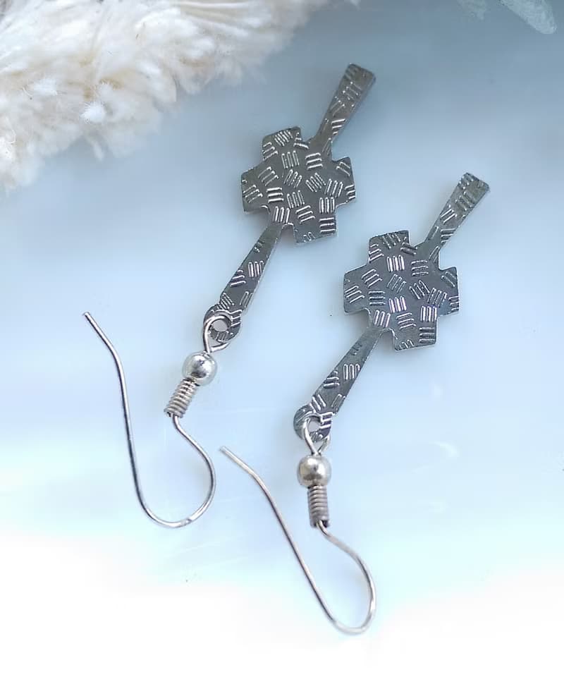 Vintage Jewelry  景泰藍 凱爾特繩結 紅黑 小巧 耳勾 針式耳環