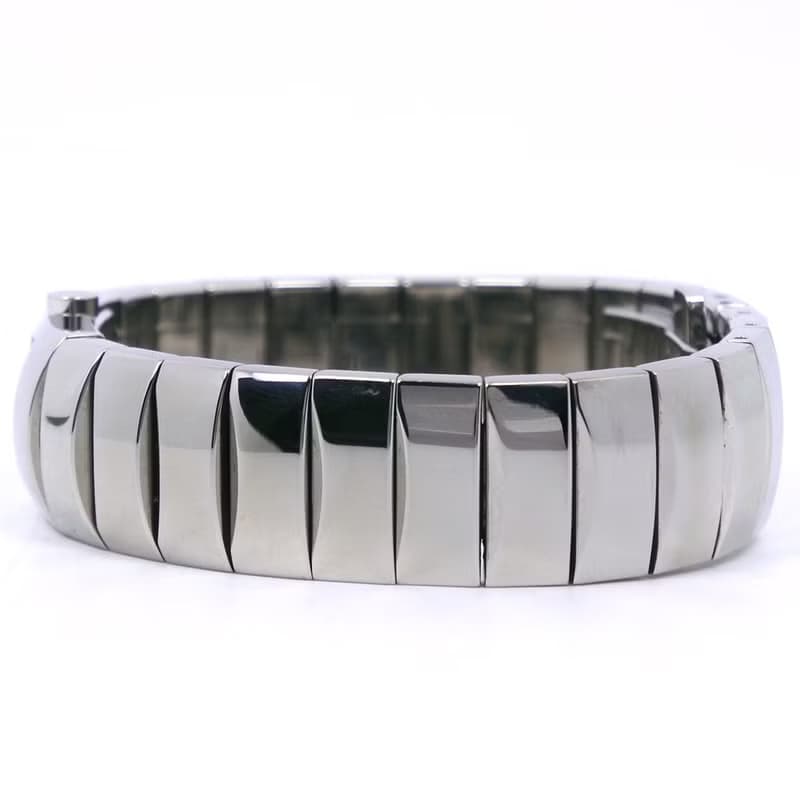 【日本直送】クリスチャンディオール Dior ディオリフィック 腕時計 D102-100 SS クオーツ アナログ表示 シルバー文字盤 レディース【中古】