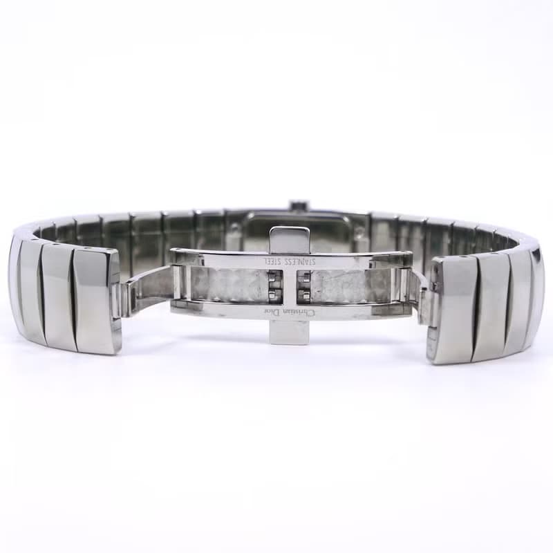 【日本直送】クリスチャンディオール Dior ディオリフィック 腕時計 D102-100 SS クオーツ アナログ表示 シルバー文字盤 レディース【中古】