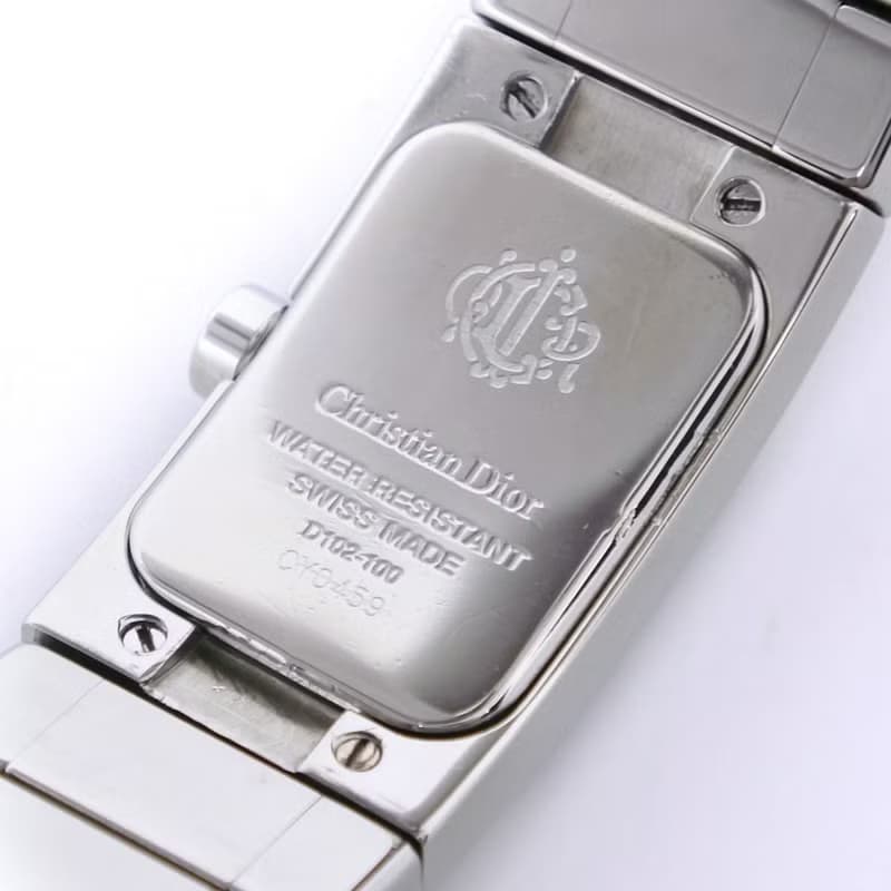 【日本直送】クリスチャンディオール Dior ディオリフィック 腕時計 D102-100 SS クオーツ アナログ表示 シルバー文字盤 レディース【中古】