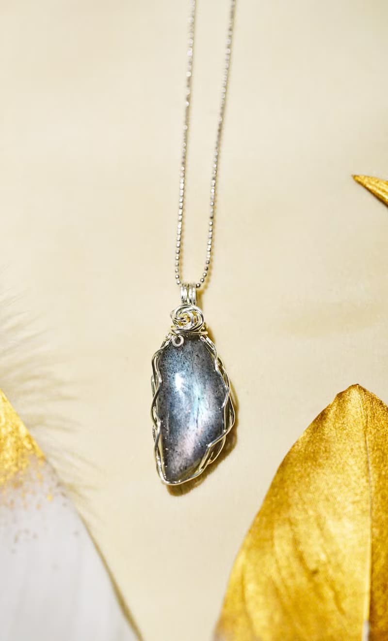 純手工純銀繞線彩色葉子拉長石吊墜