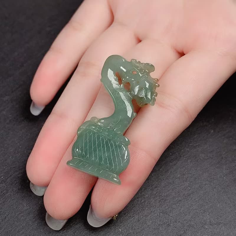 雙彩翡翠巧雕悟道 | 天然A貨翡翠 | 送禮