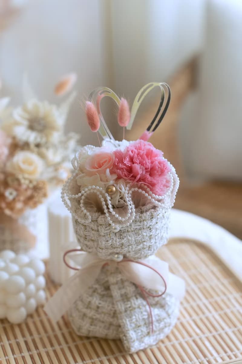 甜蜜粉桃永生康乃馨小香花束 / 母親節禮物 母親節永生花束