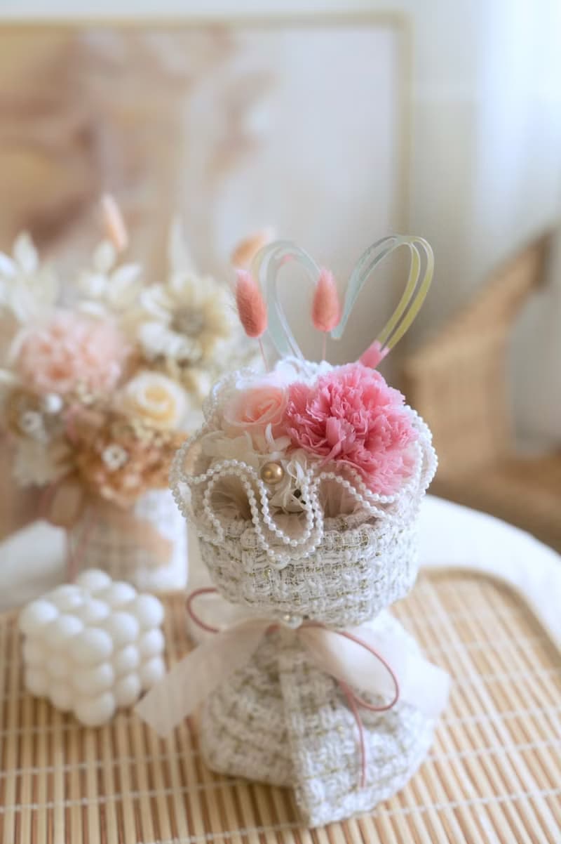 甜蜜粉桃永生康乃馨小香花束 / 母親節禮物 母親節永生花束