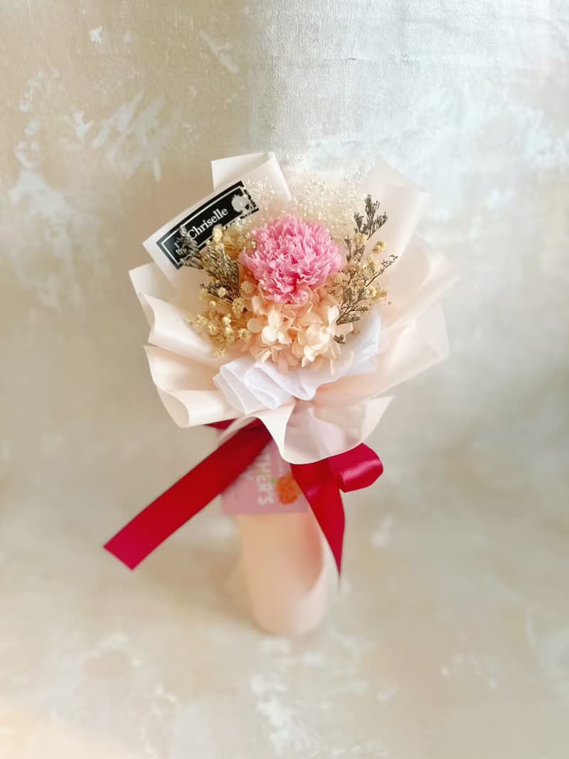 只限香港 母親節花束系列 尊貴媽媽 紅色 康乃馨 永生花 保鮮花