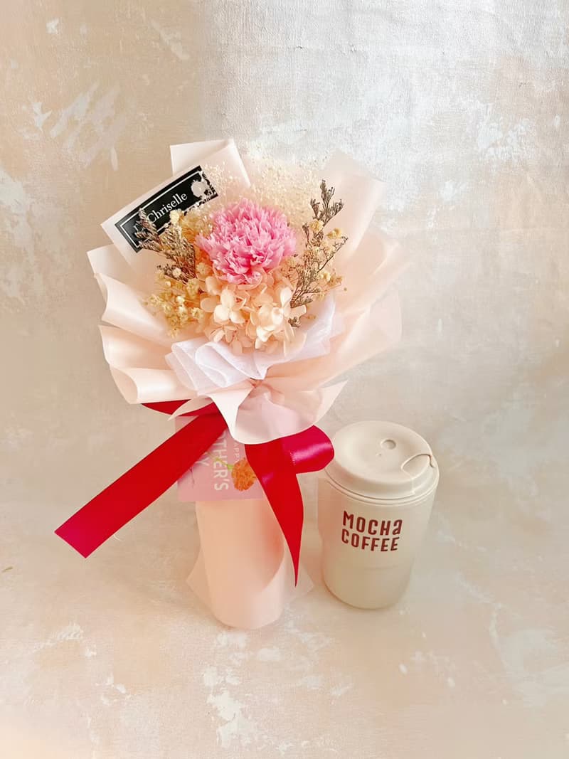 只限香港 母親節花束系列 尊貴媽媽 紅色 康乃馨 永生花 保鮮花