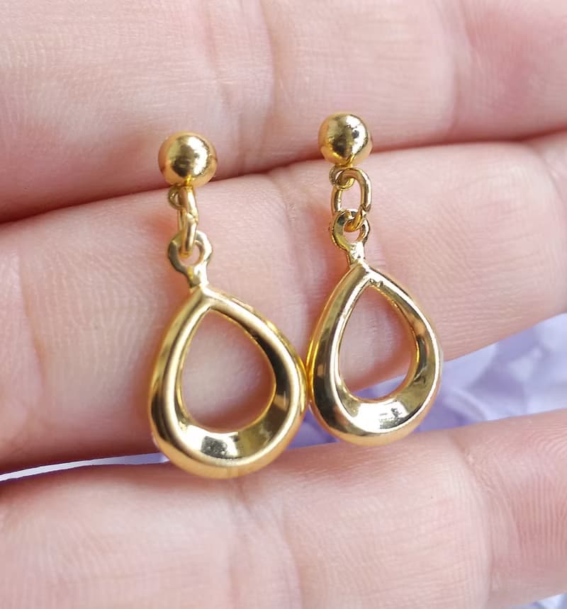 Vintage Jewelry 西洋古董飾品 金色調 小巧水滴狀 針式耳環