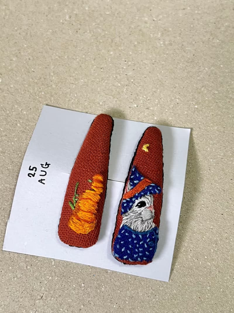 Hair clips embroidery the rabbit
