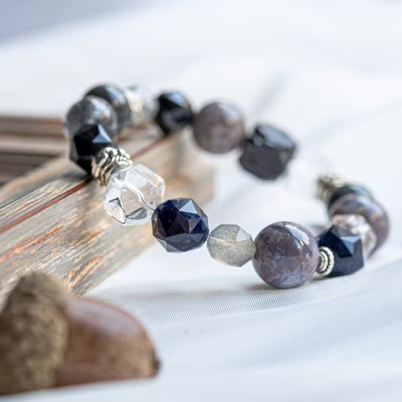 恬靜安謐 Silence 藍光拉長石、阿拉善、極光23 天然水晶手鍊