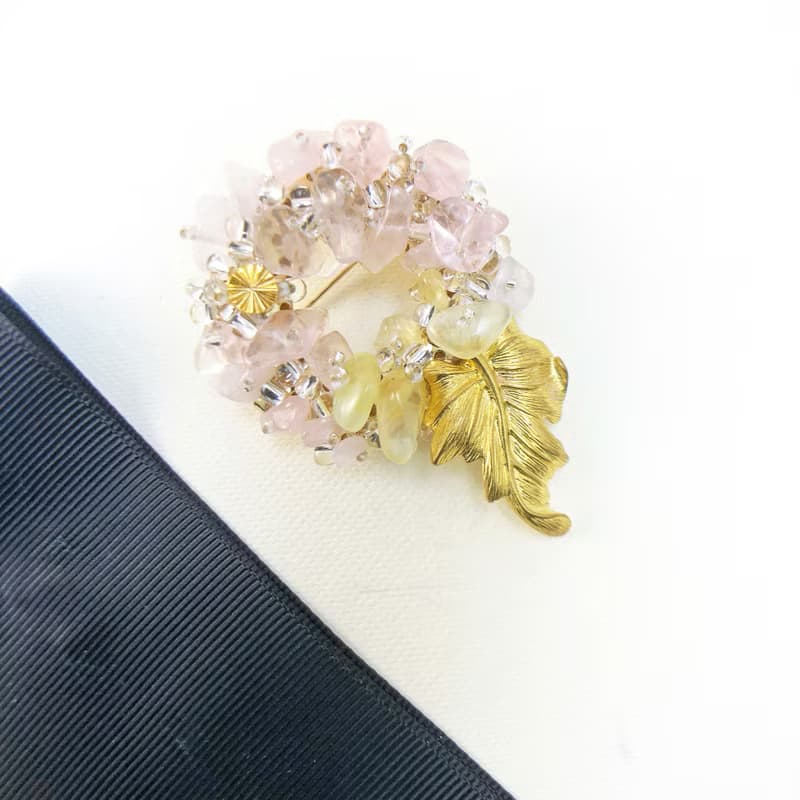 【母親節禮盒】精緻半寶石胸針 日本風格胸針 粉紅色水晶