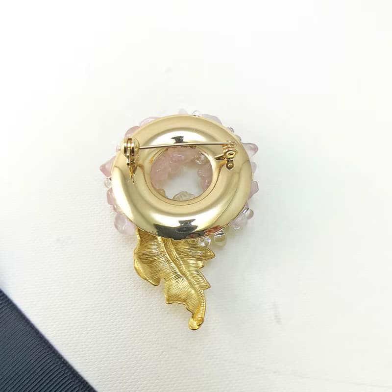 【母親節禮盒】精緻半寶石胸針 日本風格胸針 粉紅色水晶