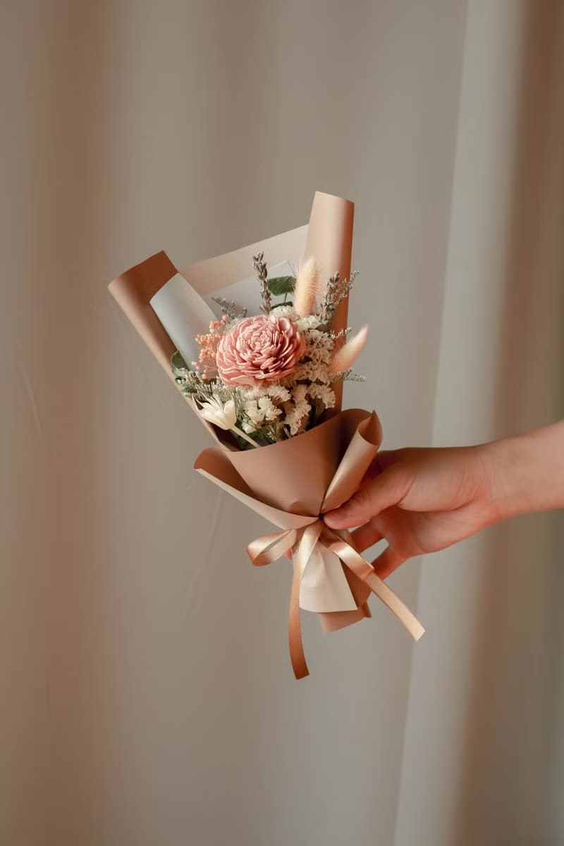 - 奶香氣息 - 精油擴香 小花束 索拉花 不雕花 乾燥花 畢業花束