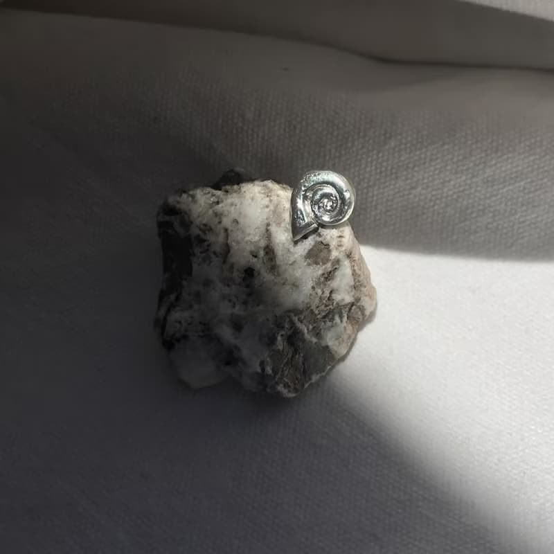 925銀 黃銅  貼耳 海螺 耳環