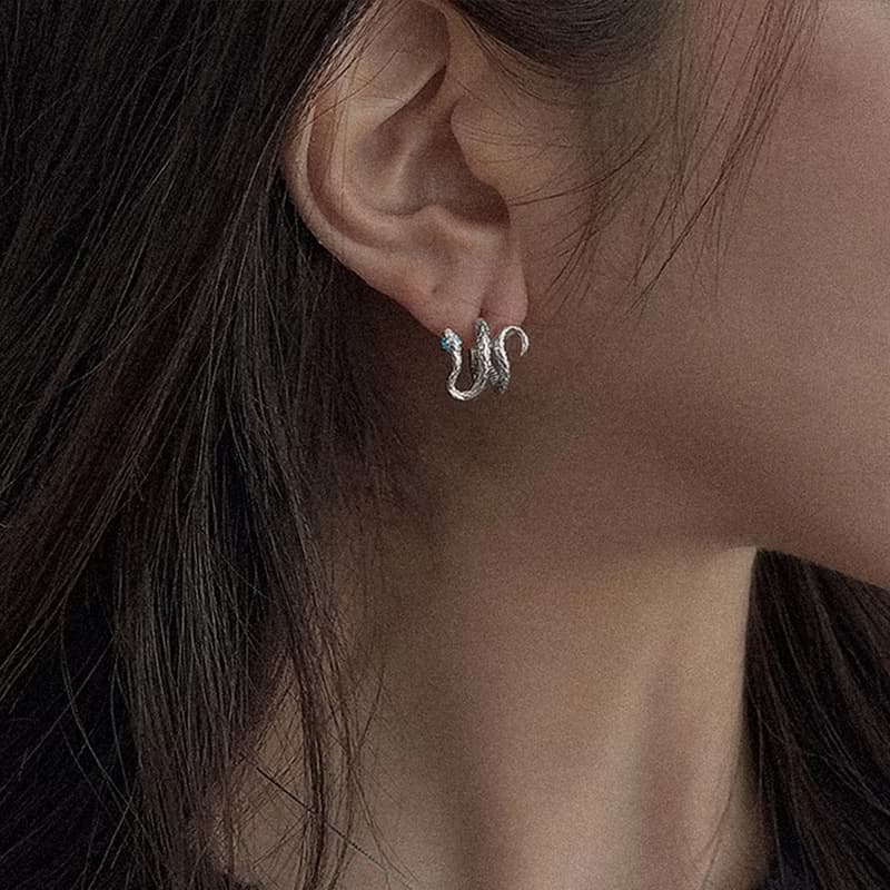 Korean HOT_Petite Snake One Touch Earrings