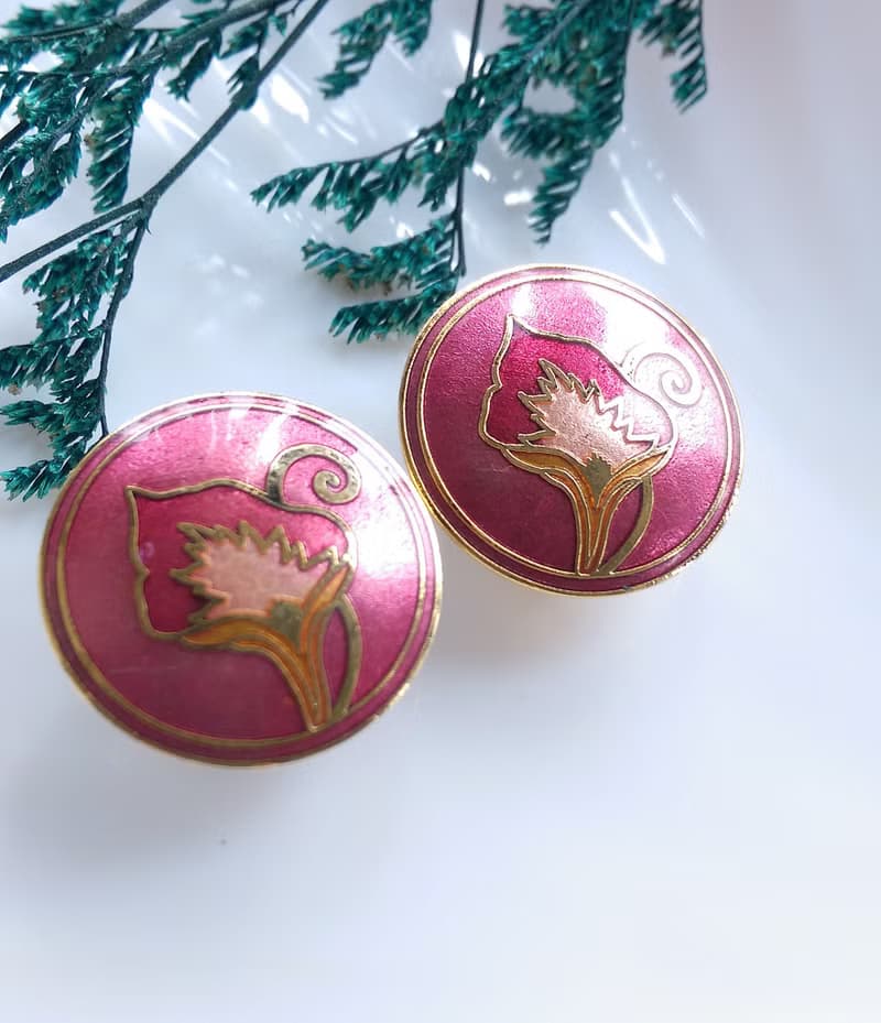 【西洋古董飾品 】景泰藍 紅底 簡約風格 花卉 夾式耳環